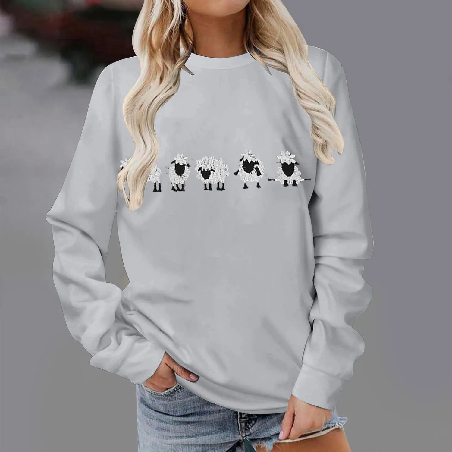 Cute Farm Animal Sweatshirt for Womens Funny Cute Sheep Animal Graphic Shirts Long Sleeve Crewneck Pullover Tops
