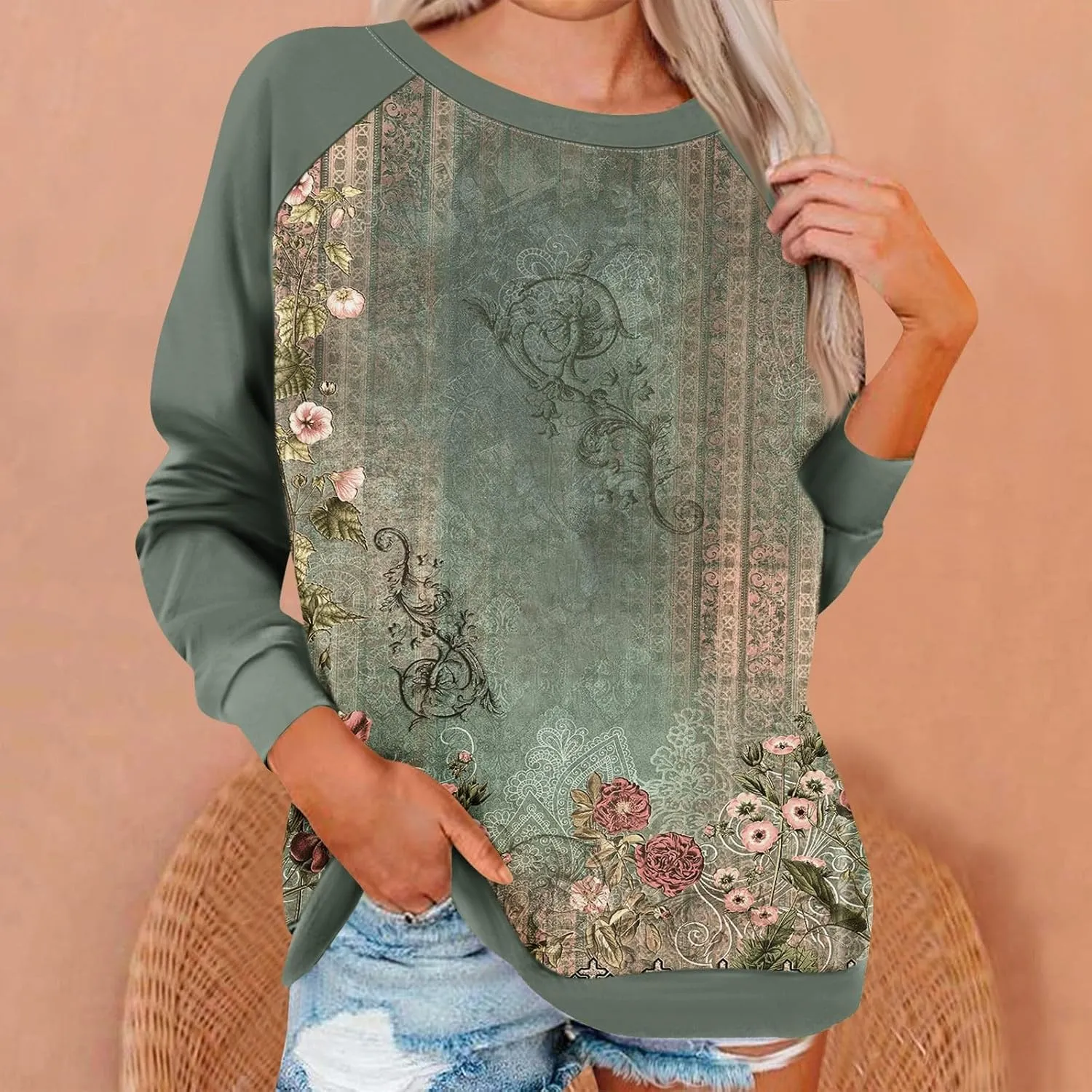 Sweatshirts for Women Floral Print Long Sleeve Cute Shirts Crewneck Graphic Plus Size Clothing Clothes
