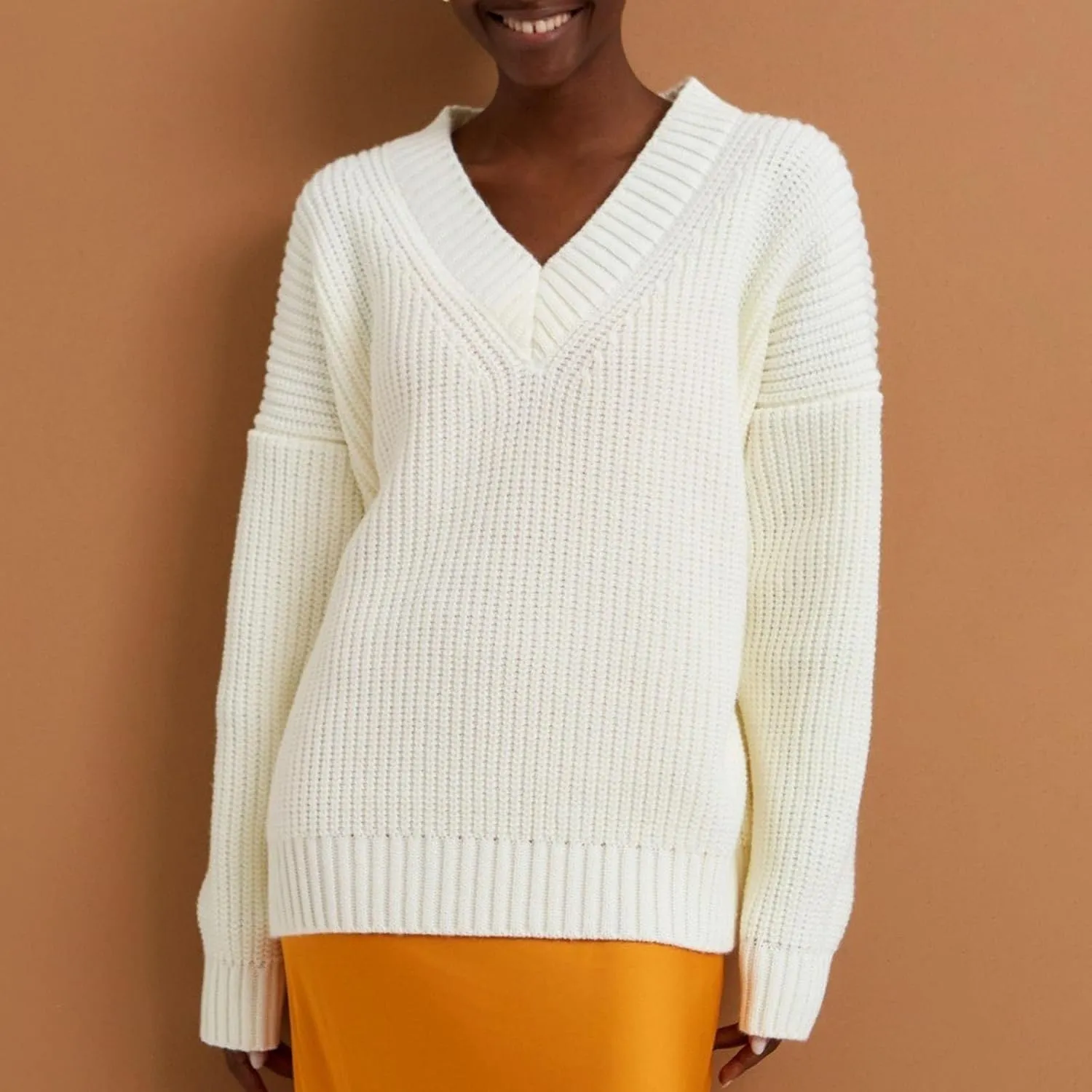 Womens Chunky Sweaters Fall 2024 Fashion V Neck Long Sleeve Knitted Sweaters Pullover Tops Soft Cozy Comfy Knitwear